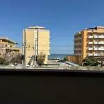 Lägenhet F011 - Fano, Trilocale Vista Mare Con Balcone Fano