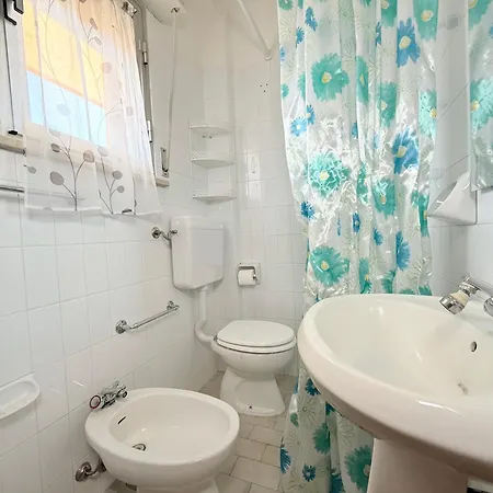 公寓 F011 - Fano, Trilocale Vista Mare Con Balcone