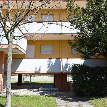 F011 - Fano, Trilocale Vista Mare Con Balcone