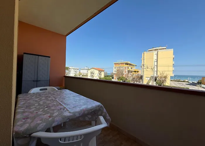 Daire F011 - Fano, Trilocale Vista Mare Con Balcone